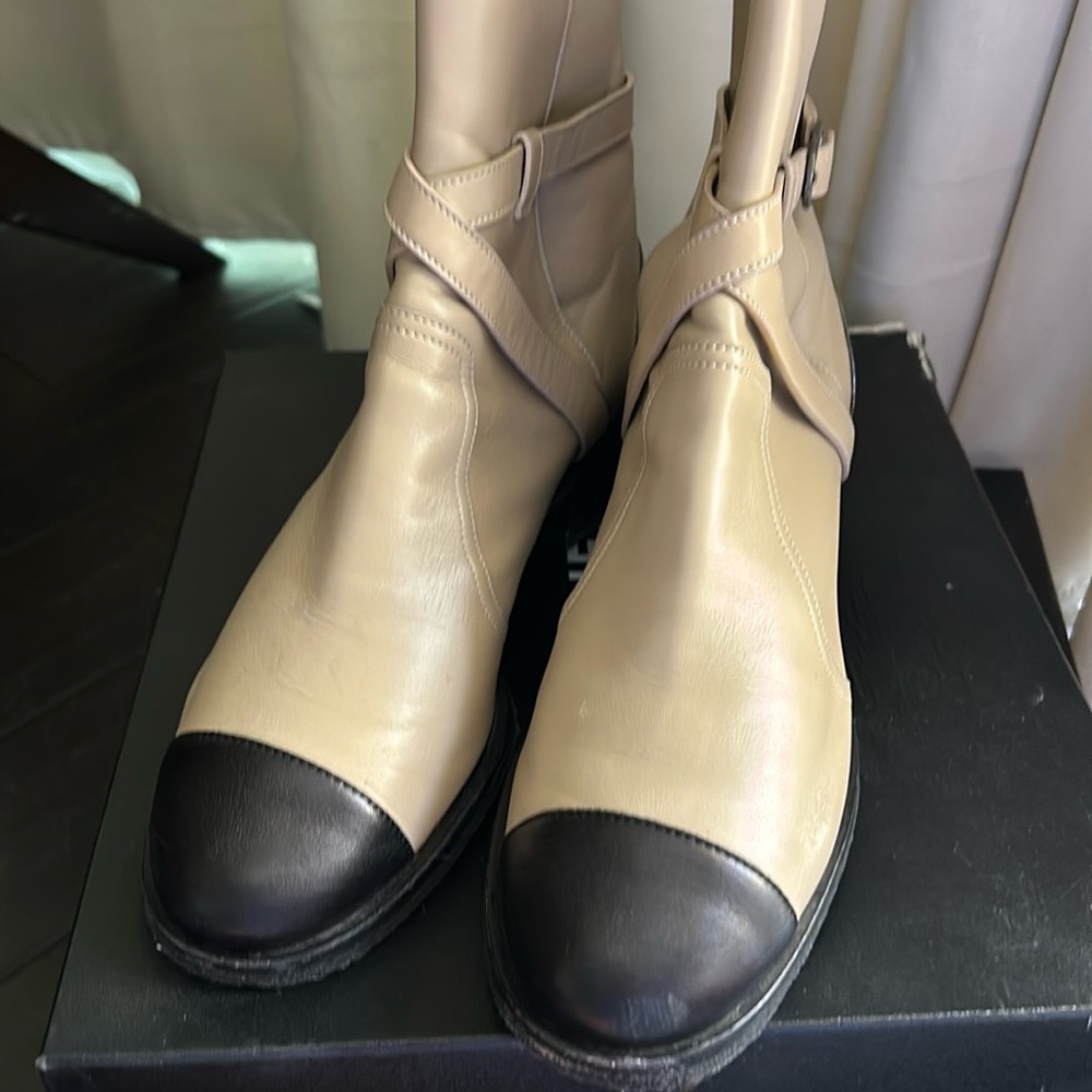 CHANEL Metallic cream and black booties! CLASSIC! Size 40.5